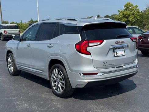 Used 2022 GMC Terrain Denali w/ Denali Premium Package AWD/4WD image 6
