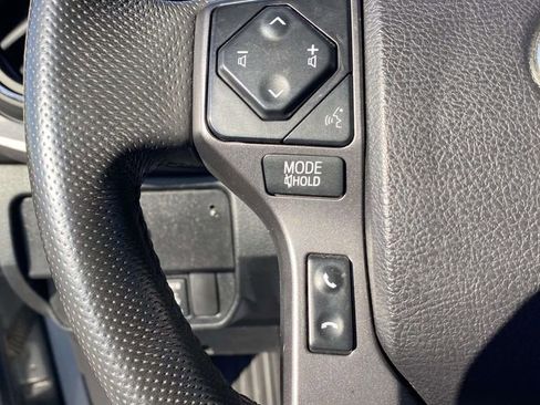 Used 2016 Toyota Tacoma SR5 w/ SR5 Appearance Package (SN) image 17