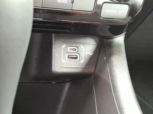 Certified 2024 Jeep Compass Latitude image 23