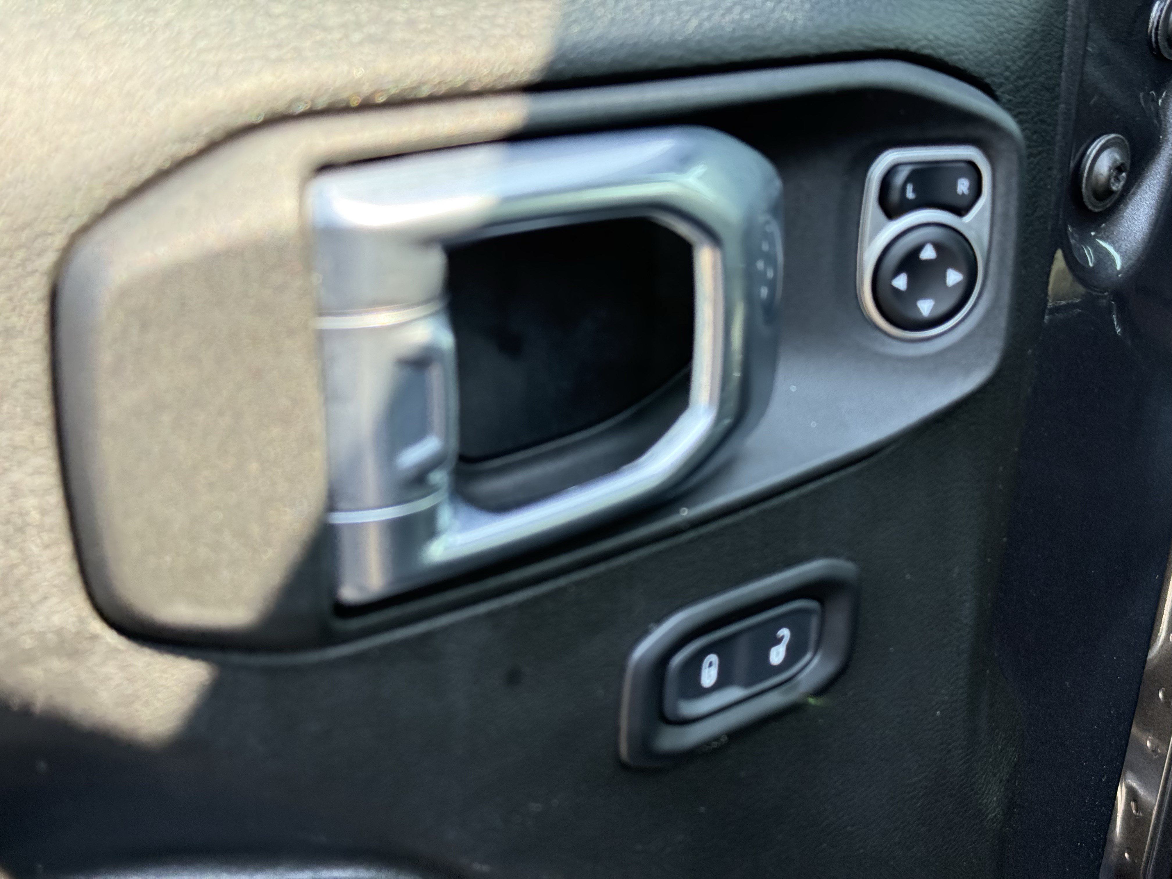 Used 2022 Jeep Wrangler Unlimited Sport AWD/4WD image 15