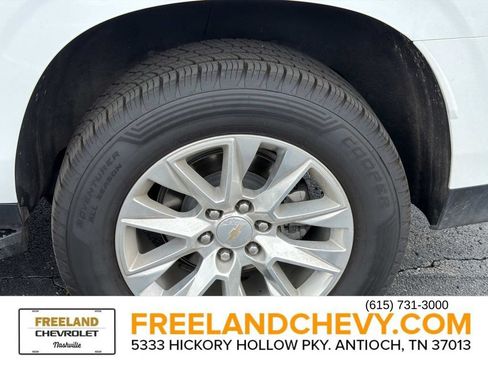 Used 2024 Chevrolet Suburban Premier AWD/4WD image 11