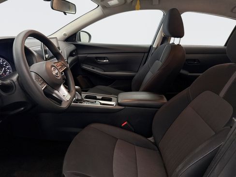 Used 2024 Nissan Sentra SV image 9