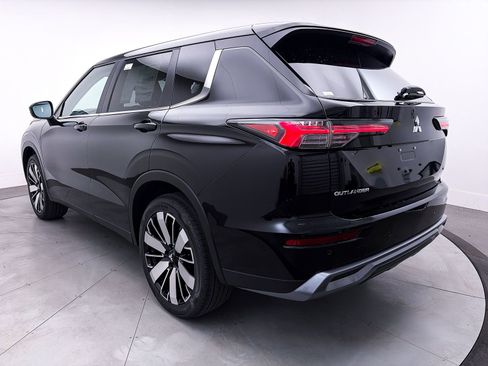 New 2026 Mitsubishi Outlander SE AWD/4WD image 4