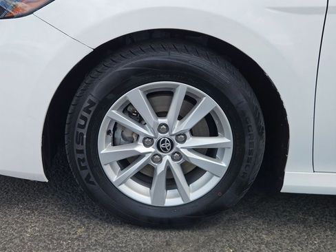 Used 2025 Toyota Camry LE FWD image 29