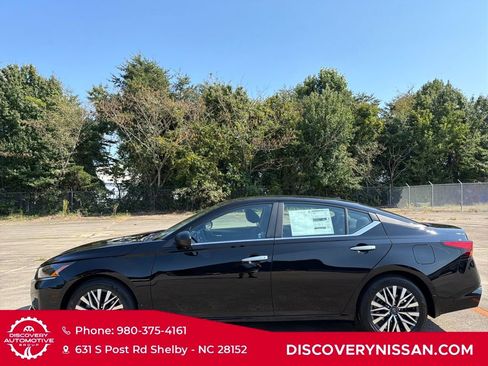 New 2025 Nissan Altima 2.5 SV image 4