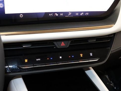 New 2025 Buick Envision Avenir image 21