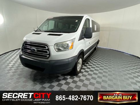 Used 2015 Ford Transit 350 XLT RWD image 3