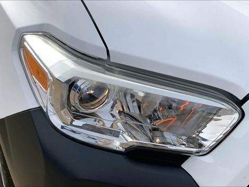 Used 2019 Toyota Tacoma SR image 20