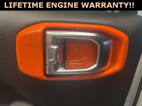 Used 2018 Jeep Wrangler Unlimited Sahara image 24