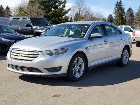 Used 2014 Ford Taurus SEL FWD image 2