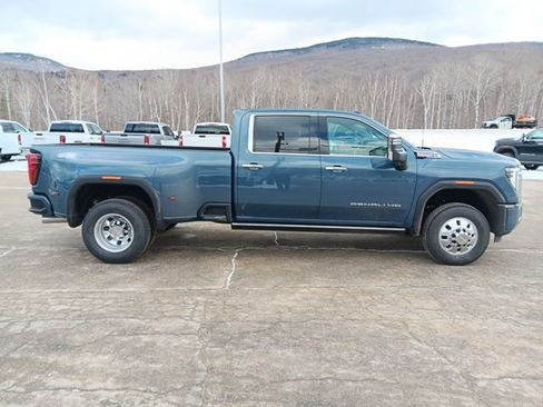 New 2026 GMC Sierra 3500 Denali w/ Denali Reserve Package image 10