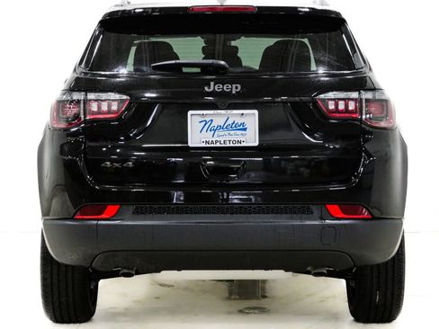 New 2026 Jeep Compass Latitude w/ Sun and Sound Group image 8