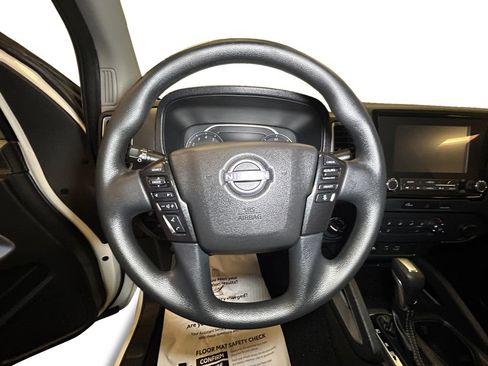 Certified 2023 Nissan Frontier SV w/ Technology Package AWD/4WD image 13
