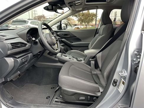 Used 2025 Subaru Crosstrek 2.0i Premium image 18
