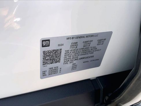 Used 2024 GMC Yukon XL Denali w/ Advanced Technology Package image 37