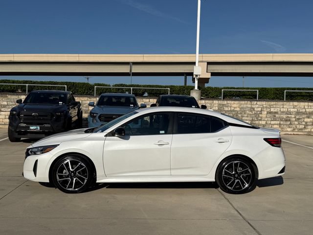 Used 2025 Nissan Sentra SR FWD image 8