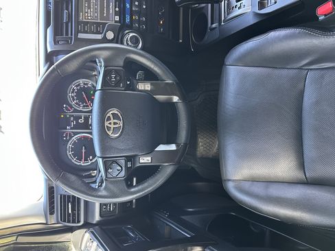 Used 2022 Toyota 4Runner Limited AWD/4WD image 40