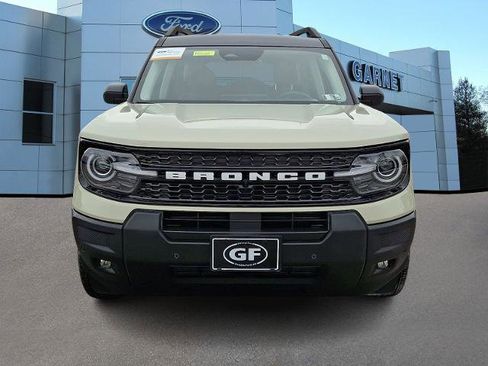 Certified 2025 Ford Bronco Sport Outer Banks w/ Outer Banks Tech Package+ image 2