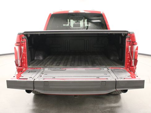 Used 2025 Ford F150 Lariat w/ Equipment Group 502A High AWD/4WD image 18
