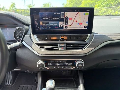 Used 2023 Nissan Altima 2.5 SL FWD image 21