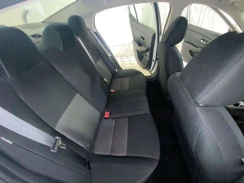 Used 2024 Nissan Sentra SV FWD image 11