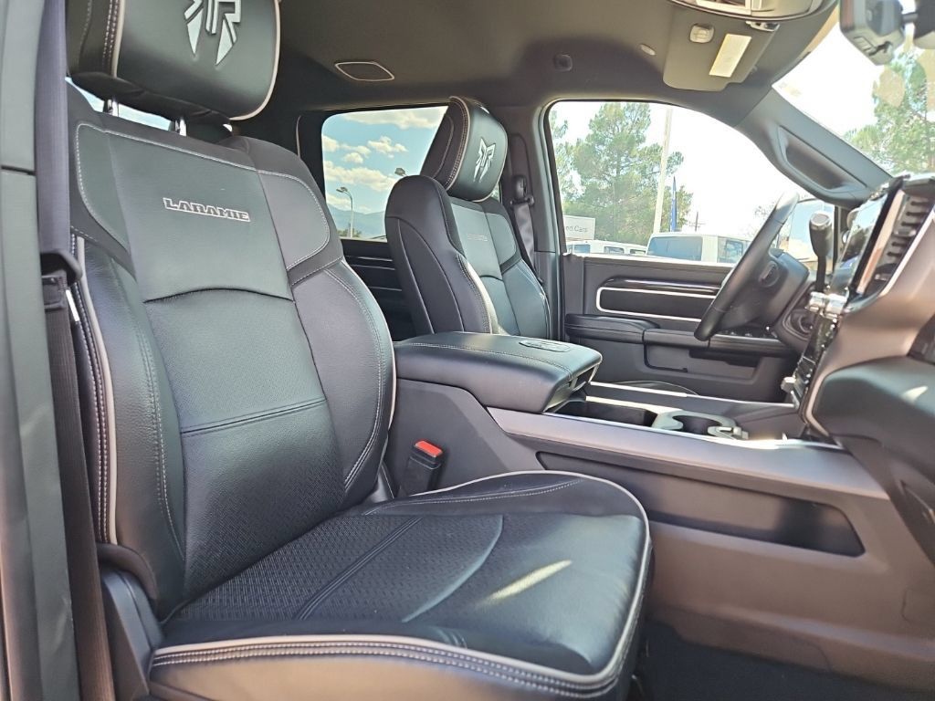 Used 2022 RAM 3500 Laramie AWD/4WD image 23