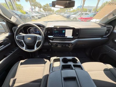 Used 2025 Chevrolet Silverado 1500 LT AWD/4WD image 20