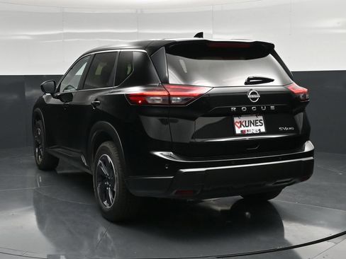 Used 2024 Nissan Rogue SV AWD/4WD image 8