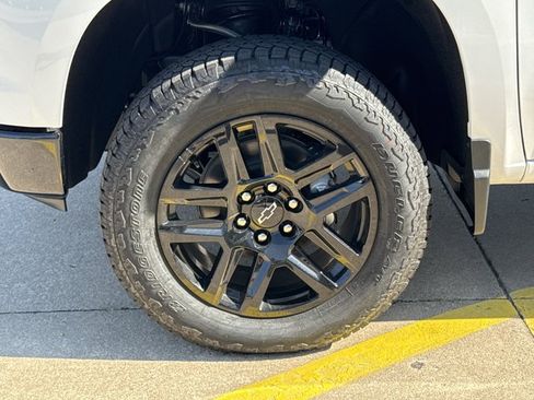 New 2026 Chevrolet Silverado 1500 LT Trail Boss w/ LT Trail Boss Premium Package AWD/4WD image 16