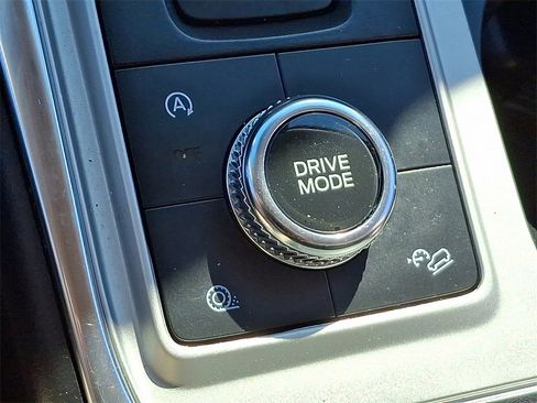 Certified 2022 Ford Explorer XLT w/ Equipment Group 202A image 24