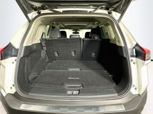 Used 2023 Nissan Rogue SL w/ SL Premium Package FWD image 30