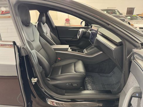 Used 2023 Tesla Model S Base image 43