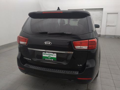 Used 2017 Kia Sedona LX w/ LX Essentials Premium Package FWD image 7