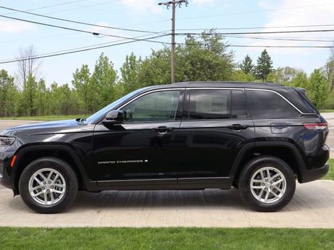 New 2026 Jeep Grand Cherokee Laredo AWD/4WD image 23