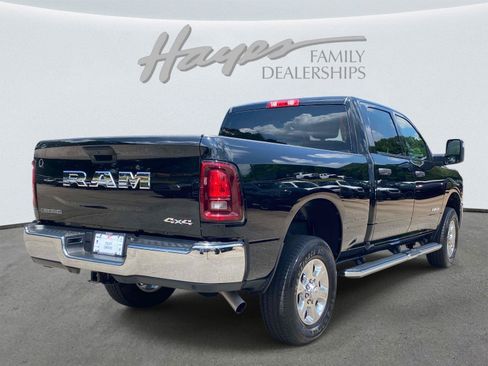 Used 2026 RAM 2500 Big Horn AWD/4WD image 3