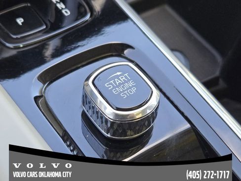Used 2024 Volvo XC60 B5 Plus image 20