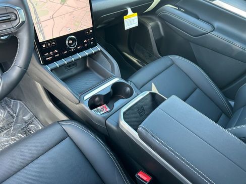 New 2026 GMC Terrain Elevation w/ Elevation Premium Package AWD/4WD image 20
