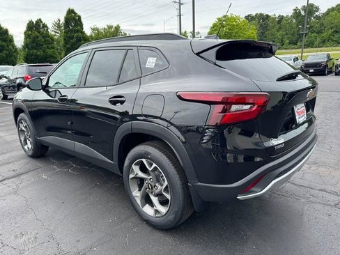 New 2026 Chevrolet Trax LT FWD image 29