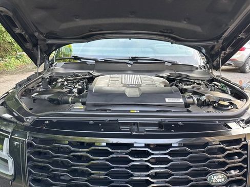 Used 2020 Land Rover Range Rover Long Wheelbase HSE image 32