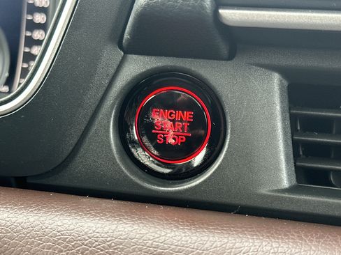 Certified 2023 Honda Pilot Elite image 31