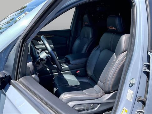 Used 2024 Honda Pilot TrailSport image 7
