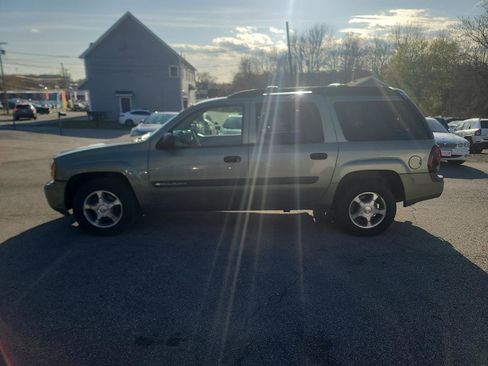 Used 2004 Chevrolet TrailBlazer 4WD w/ LS Preferred Equipment Group image 4