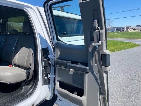 Used 2018 Ford F150 XL w/ Equipment Group 101A Mid AWD/4WD image 19