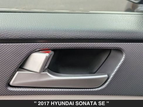 Used 2017 Hyundai Sonata SE image 12