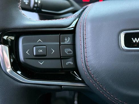 Used 2025 Jeep Wagoneer S Launch Edition image 17