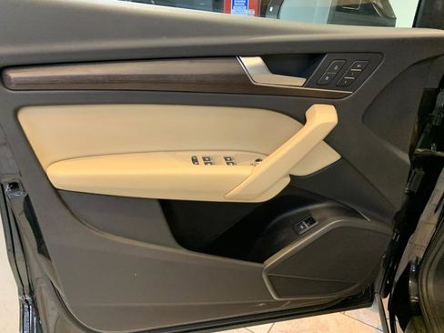 Used 2023 Audi Q5 2.0T Premium w/ Convenience Package image 14