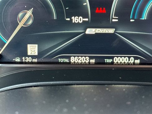 Used 2019 BMW 530e w/ Convenience Package image 31