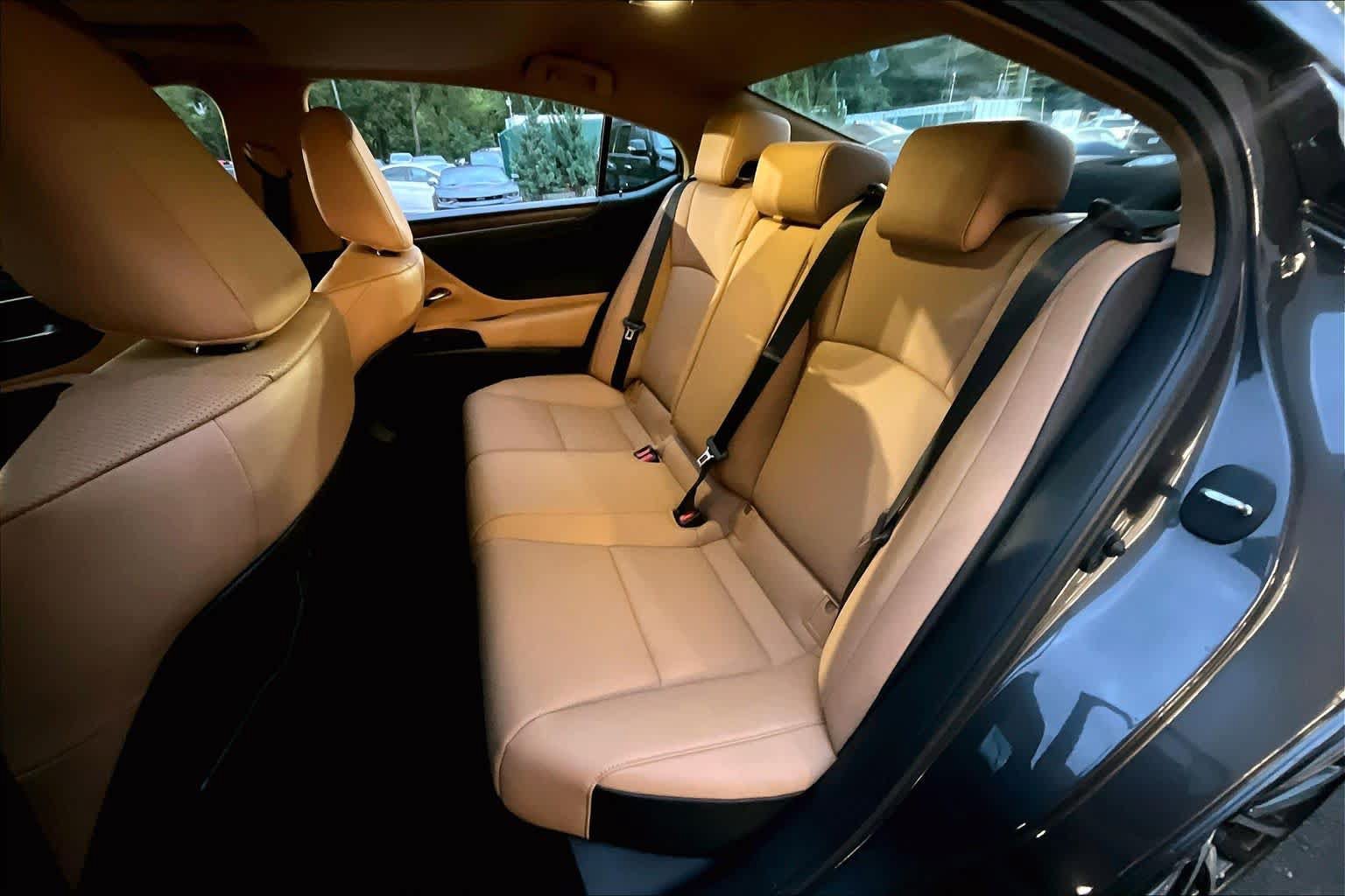 Used 2024 Lexus ES 350 w/ Premium Package FWD image 22