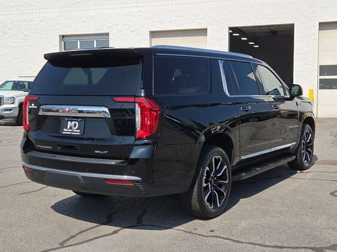 Used 2022 GMC Yukon XL SLT w/ SLT Premium Package AWD/4WD image 14
