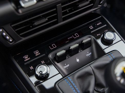 Certified 2026 Porsche 911 GT3 RWD image 42